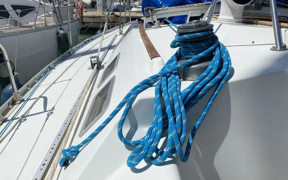 slider 4 Beneteau Oceanis 390