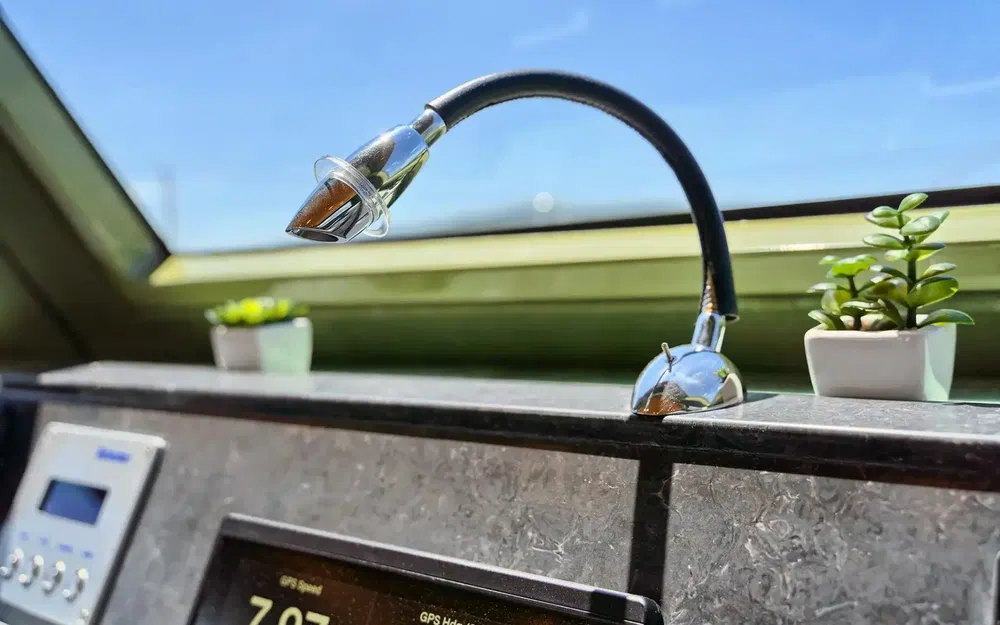 slider 21 Catamaran Luna 49 gold