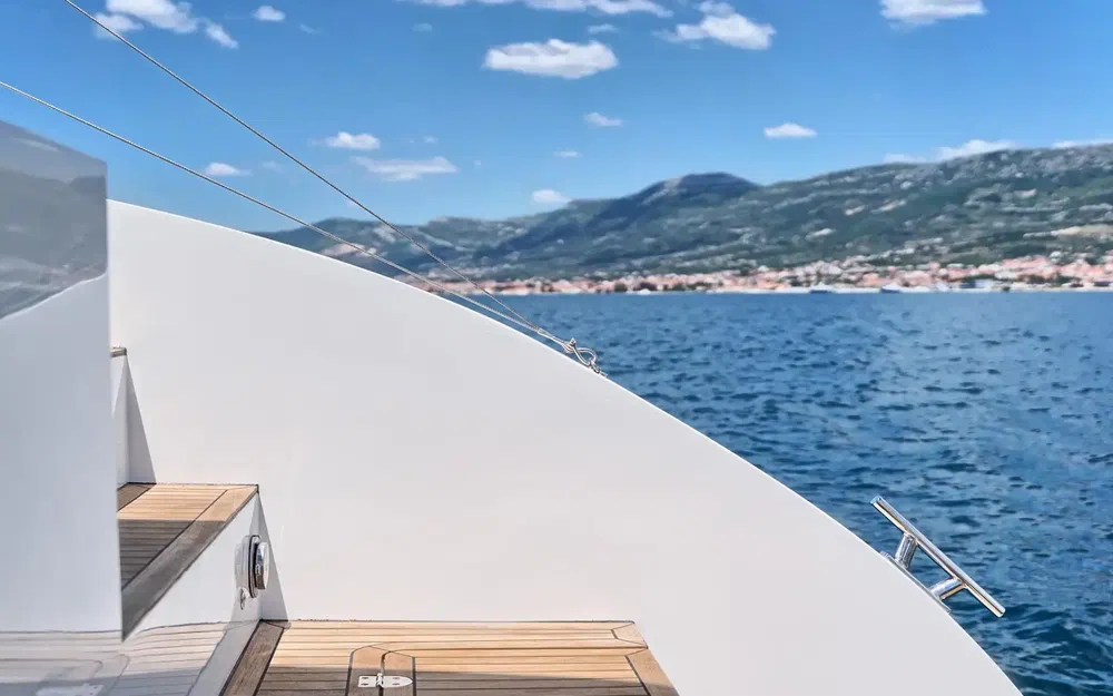 slider 23 Catamaran Luna 49 gold