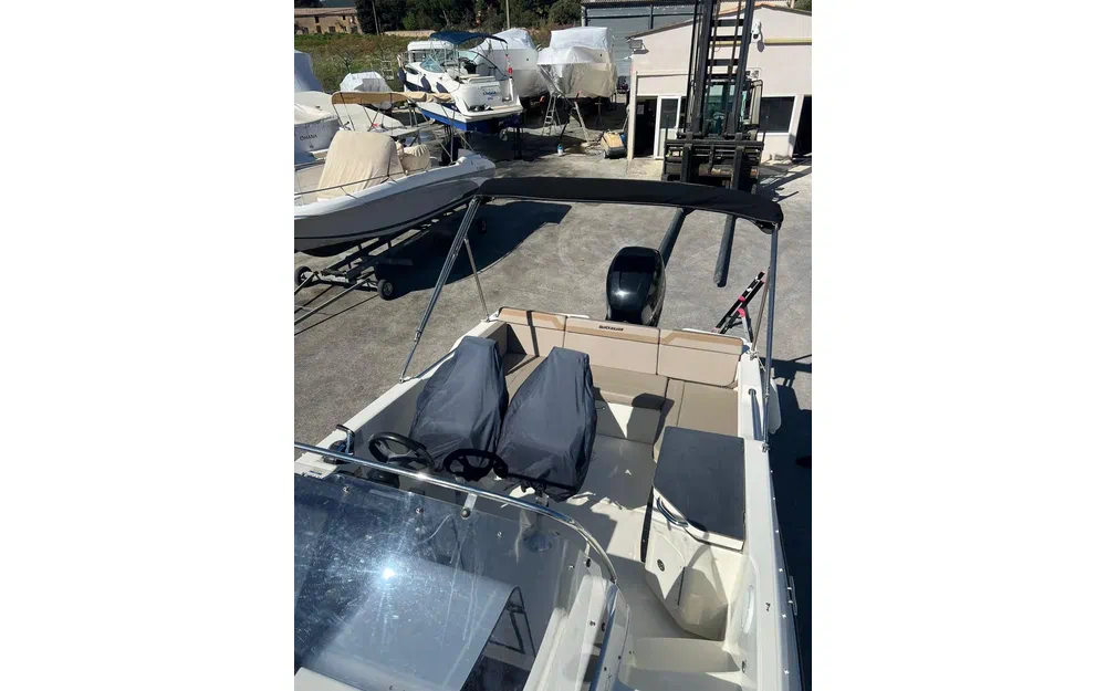 slider 6 Quicksilver Activ 755 Sundeck