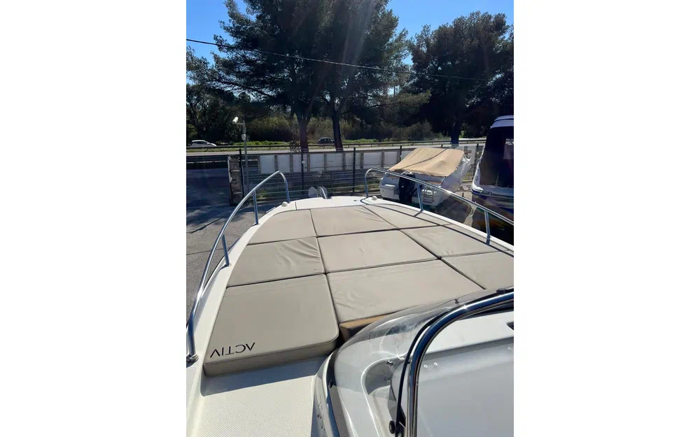 slider 13 Quicksilver Activ 755 Sundeck