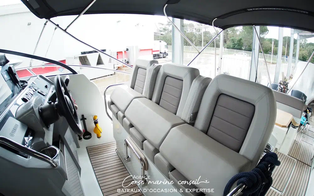 slider 9 Jeanneau Cap Camarat 10.5 WA