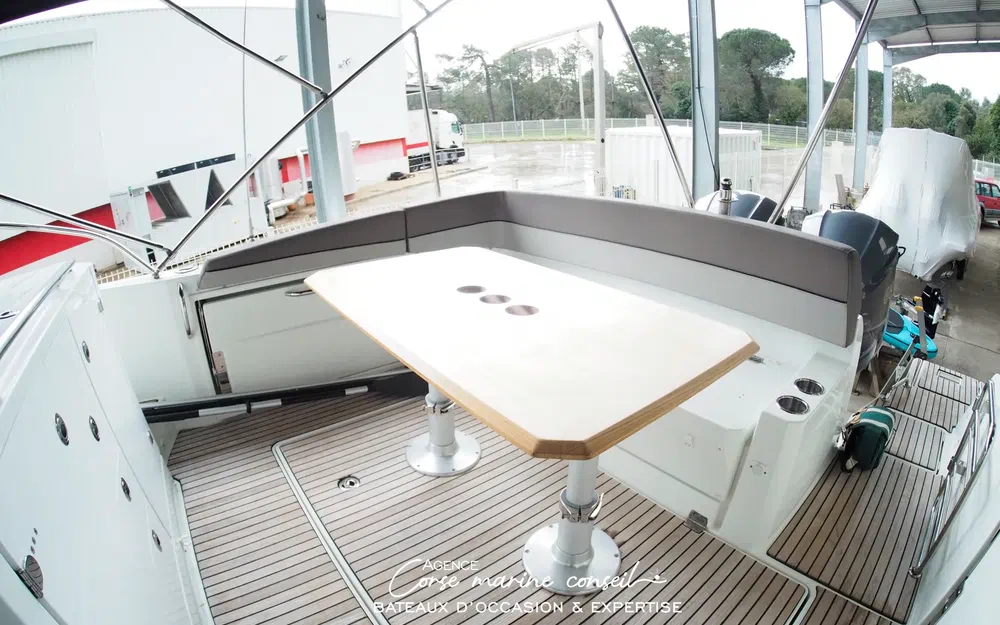 slider 10 Jeanneau Cap Camarat 10.5 WA