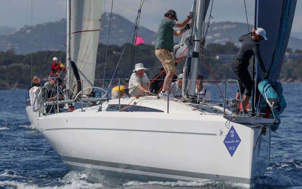 slider 0 Italia Yachts 11.98