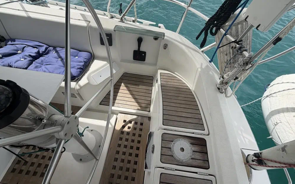 slider 11 Beneteau First 38s5