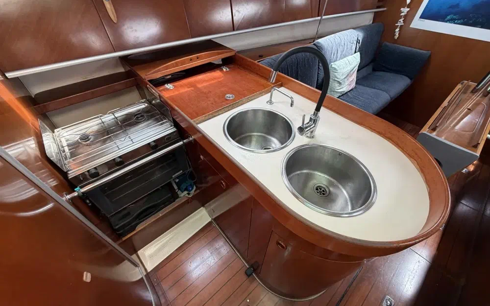 slider 18 Beneteau First 38s5