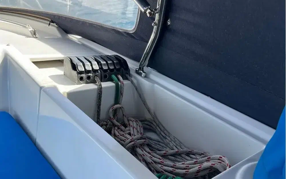 slider 16 Jeanneau 57