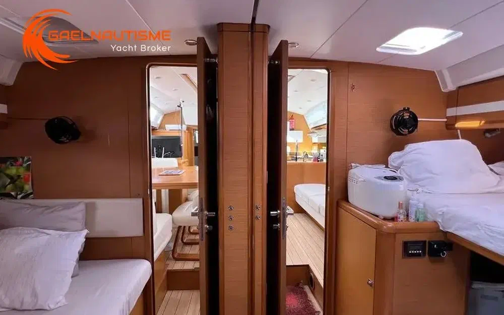 slider 8 Jeanneau 57