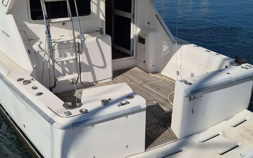 slider 2 Riviera 3350 Convertible