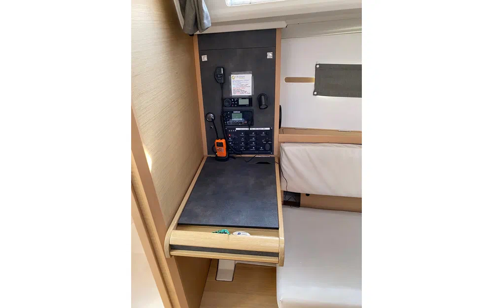 slider 12 Jeanneau Sun Odyssey 349