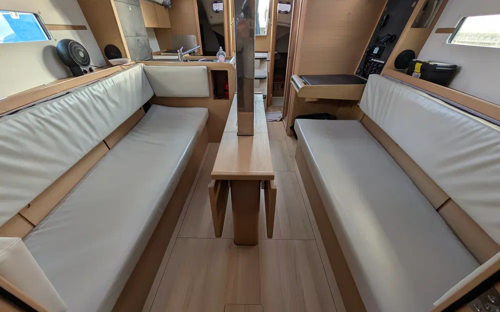 slider 13 Jeanneau Sun Odyssey 349