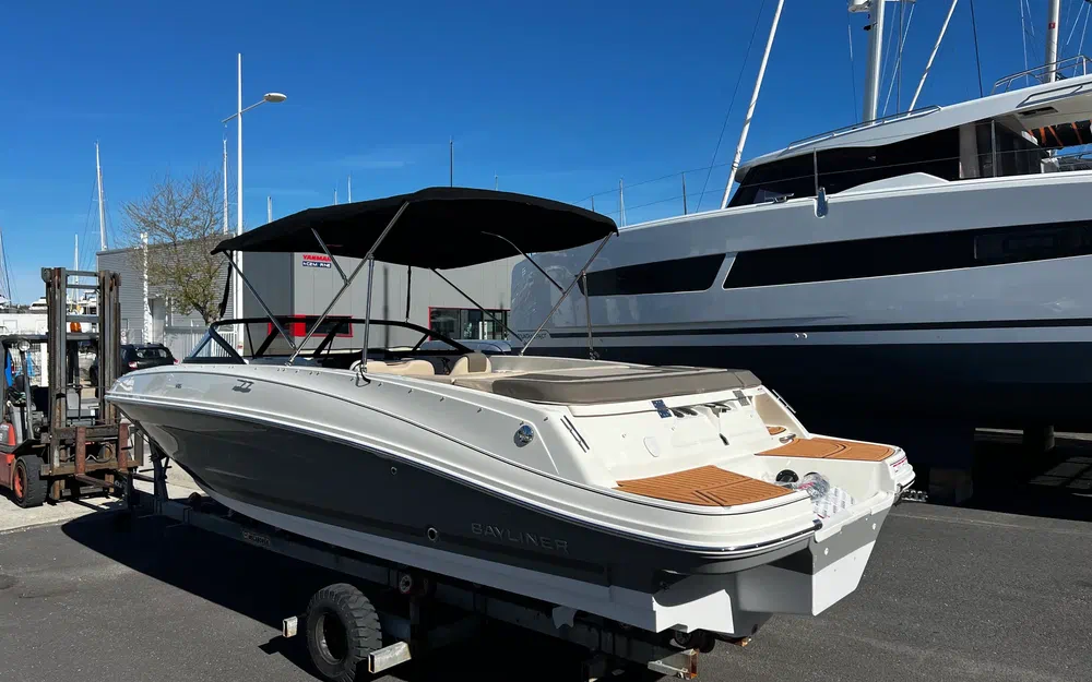 slider 11 Bayliner VR6 BOWRIDER OB
