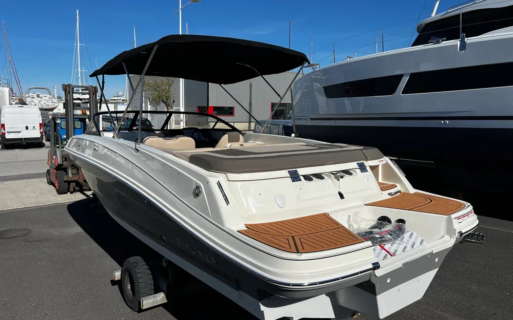 slider 12 Bayliner VR6 BOWRIDER OB