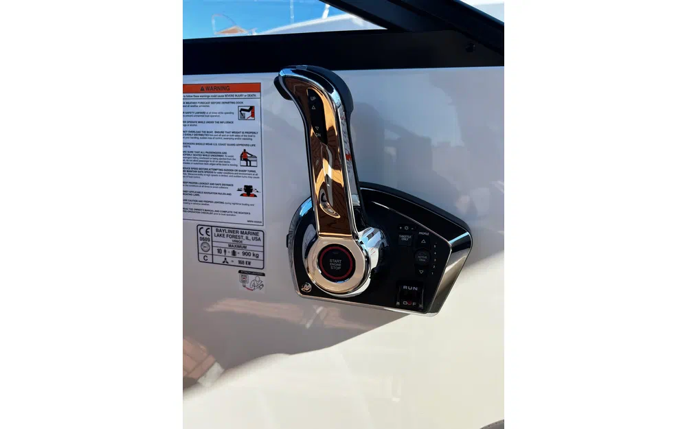 slider 14 Bayliner VR6 BOWRIDER OB