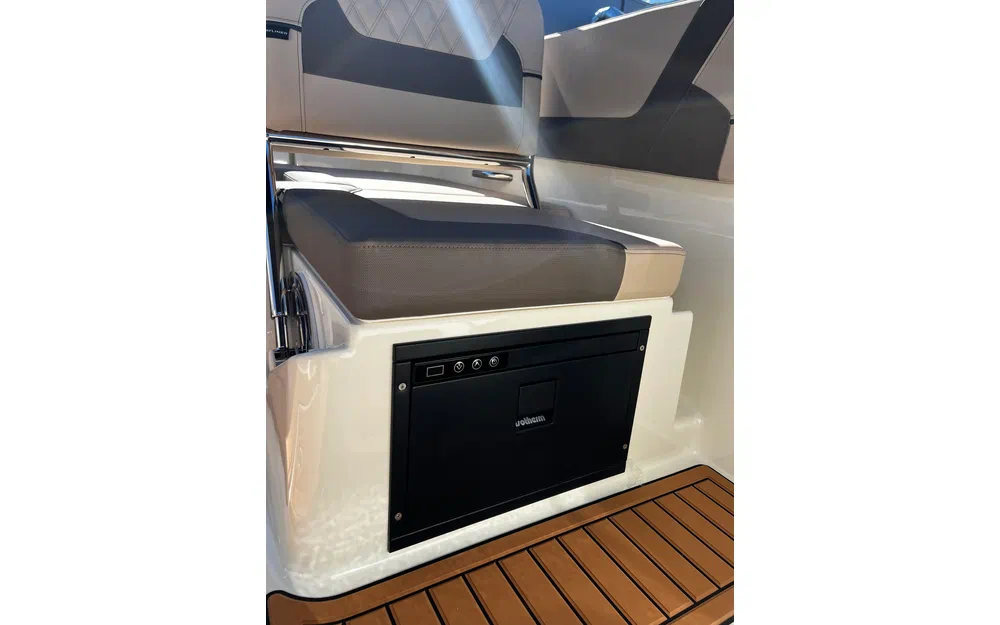 slider 15 Bayliner VR6 BOWRIDER OB