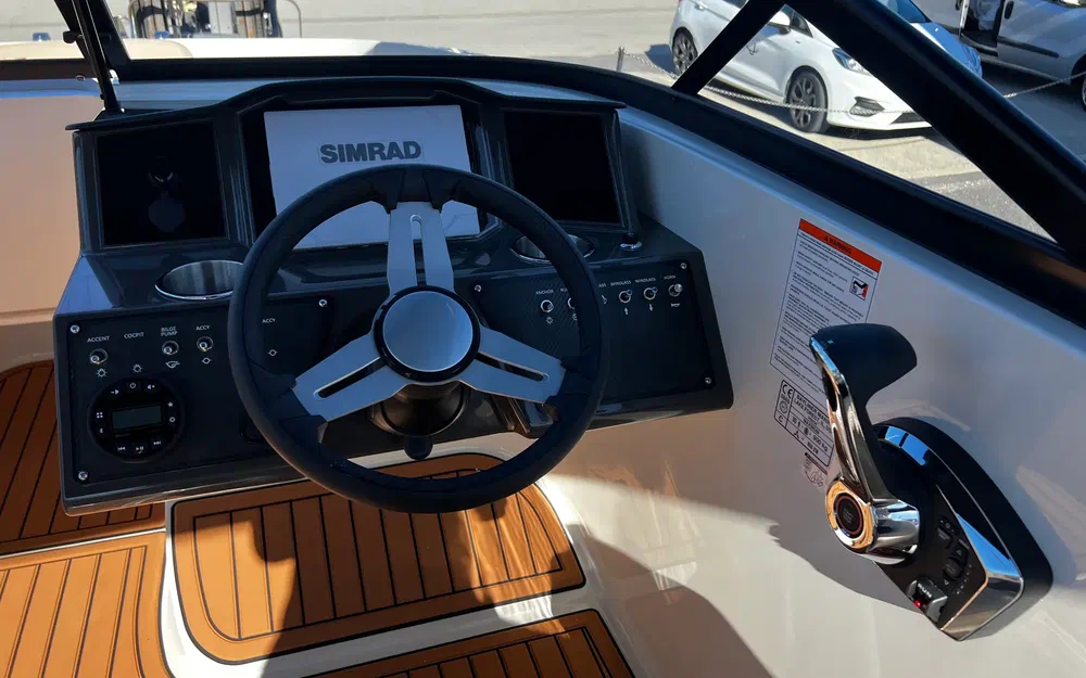 slider 5 Bayliner VR6 BOWRIDER OB