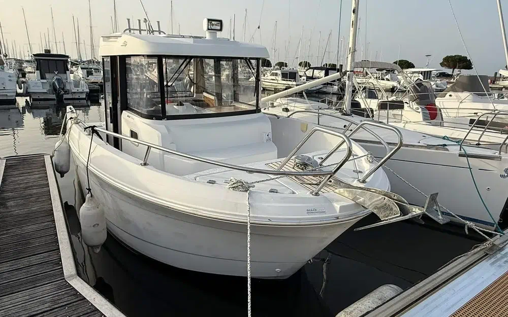 slider 1 Beneteau Barracuda 7
