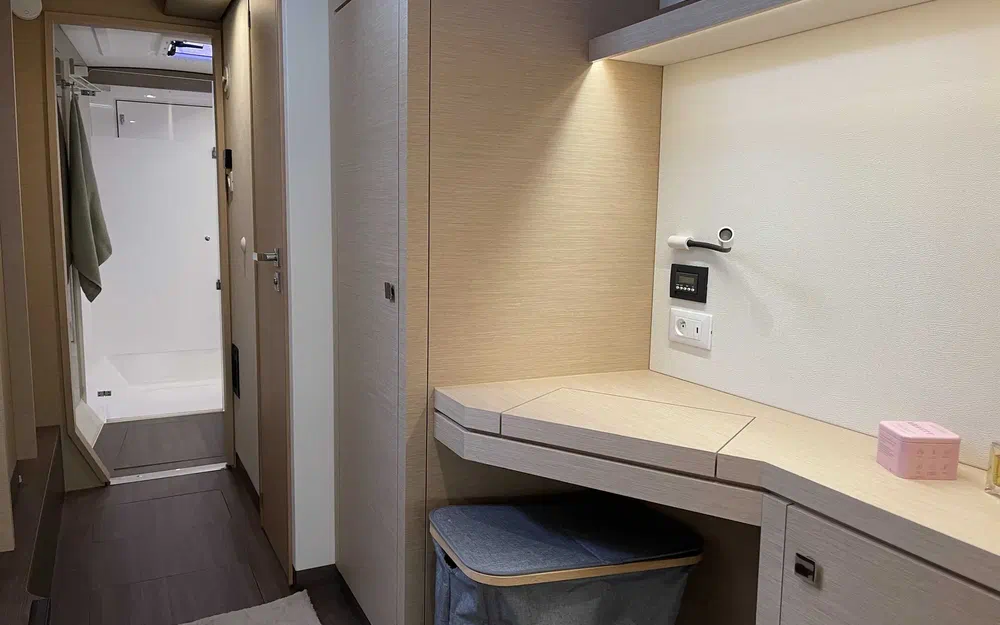 slider 18 Fountaine Pajot Lucia 40