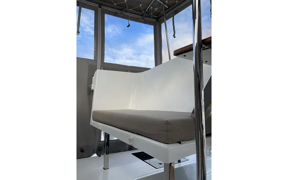 slider 7 Fountaine Pajot Lucia 40