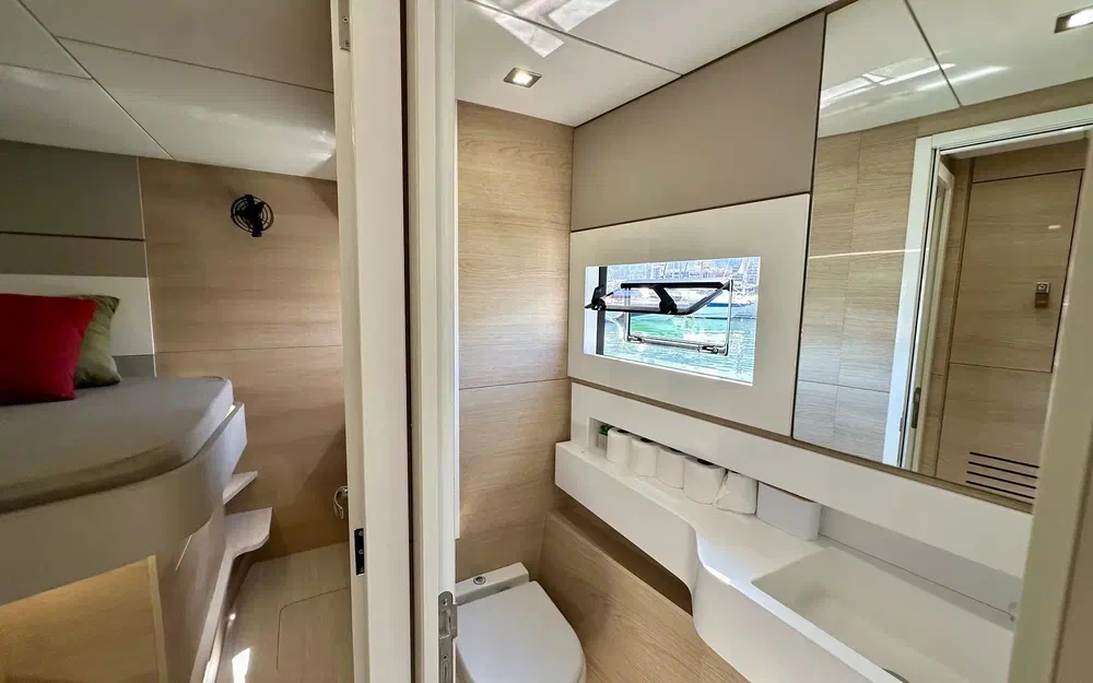 slider 21 Aventura Yacht Indigo Yacht 45