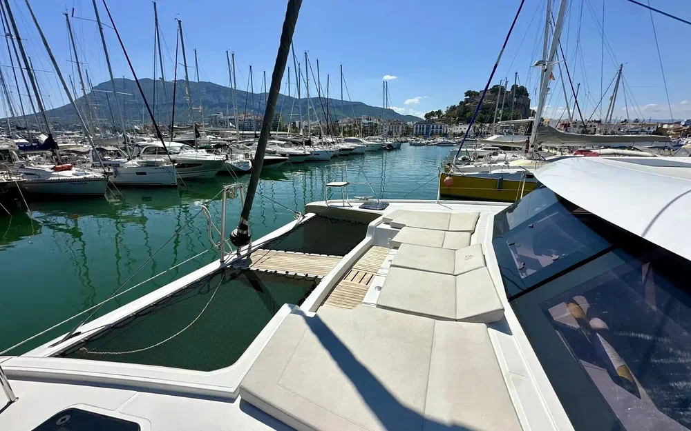 slider 4 Aventura Yacht Indigo Yacht 45