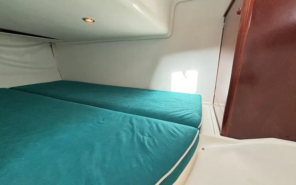 slider 10 Jeanneau Leader 805