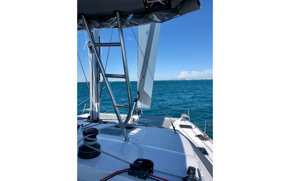 slider 11 Nautitech 46