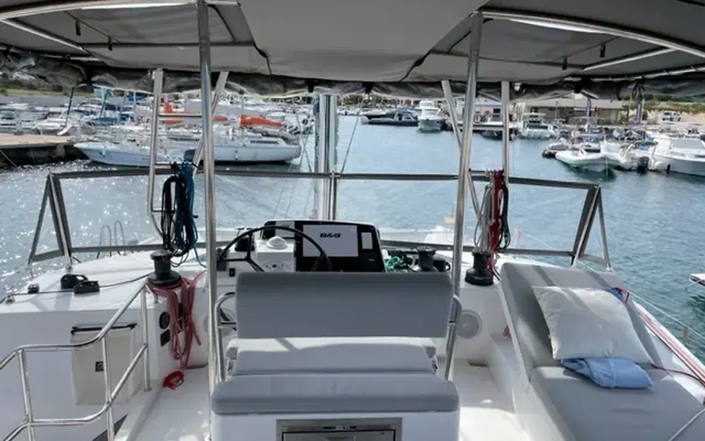 slider 14 Nautitech 46