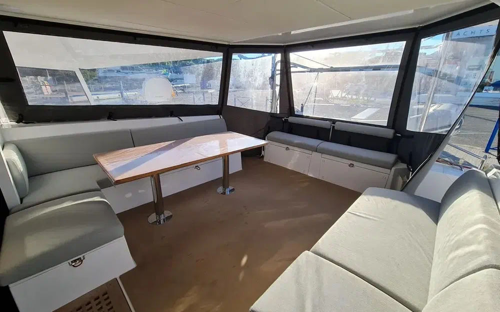 slider 17 Nautitech 46