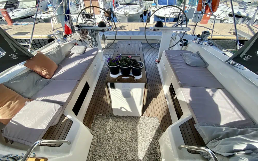 slider 9 Bavaria Cruiser 55