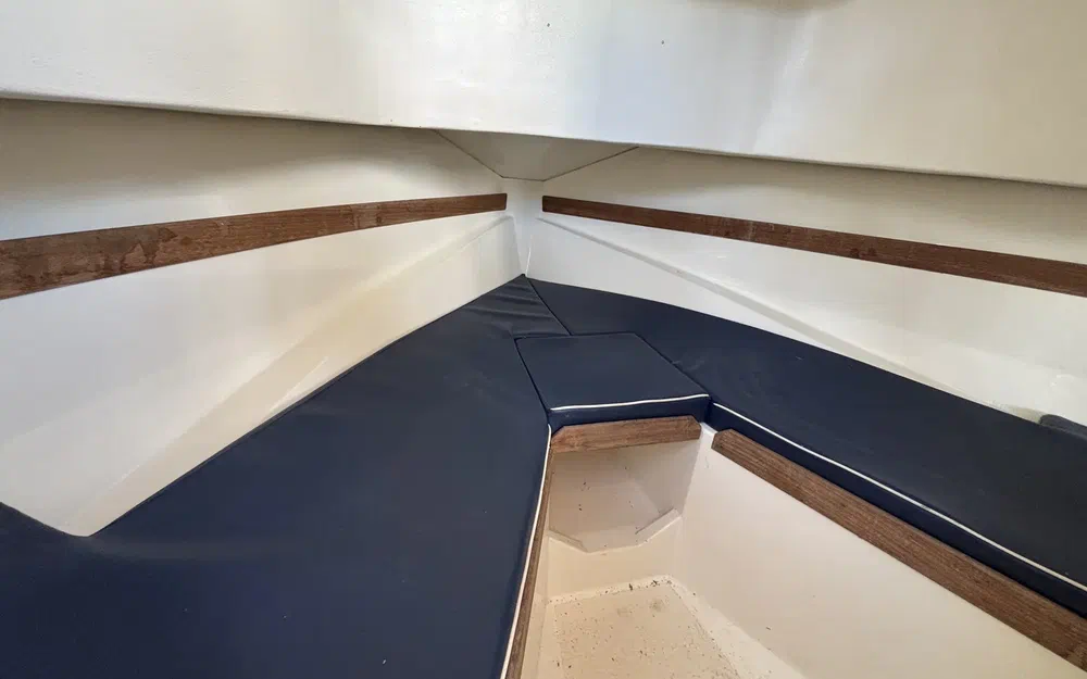 slider 9 Rhea 730 Fishing