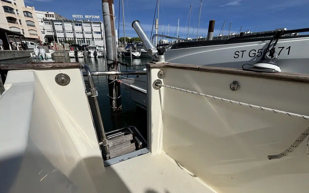 slider 11 Rhea 730 Fishing