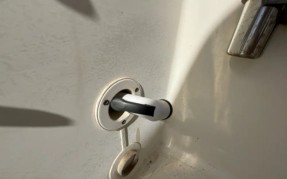 slider 13 Rhea 730 Fishing