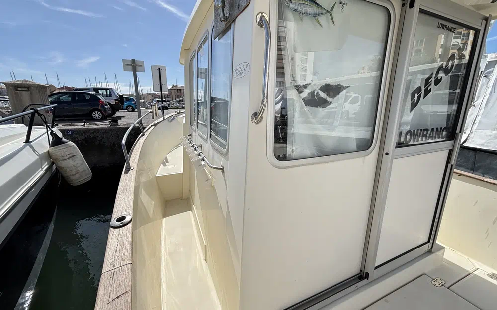 slider 3 Rhea 730 Fishing