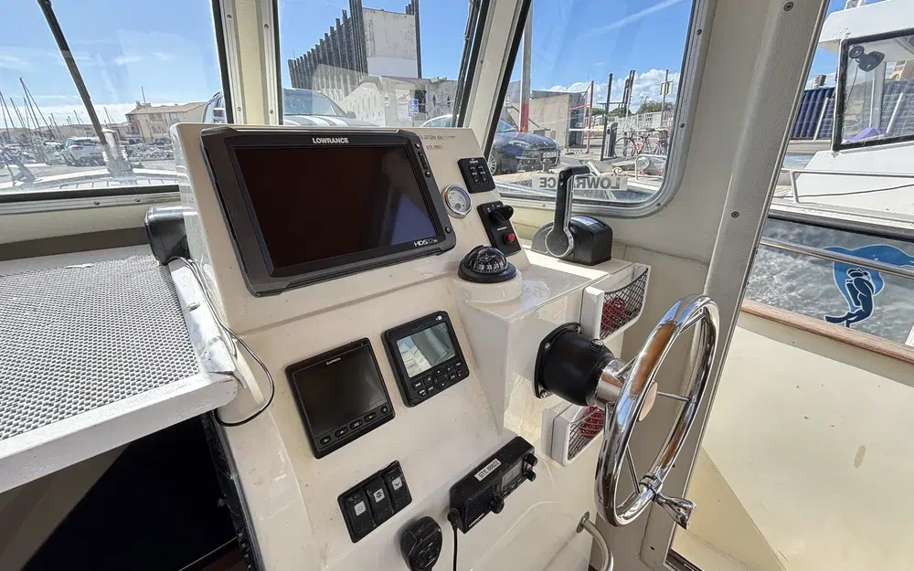 slider 7 Rhea 730 Fishing