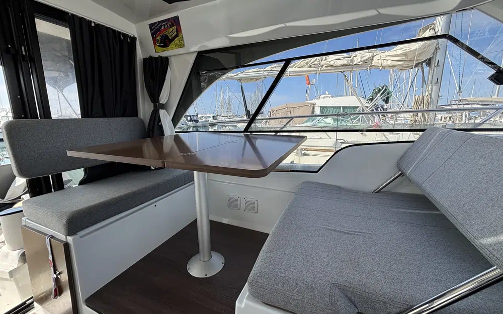 slider 20 Beneteau Antares 9 OB