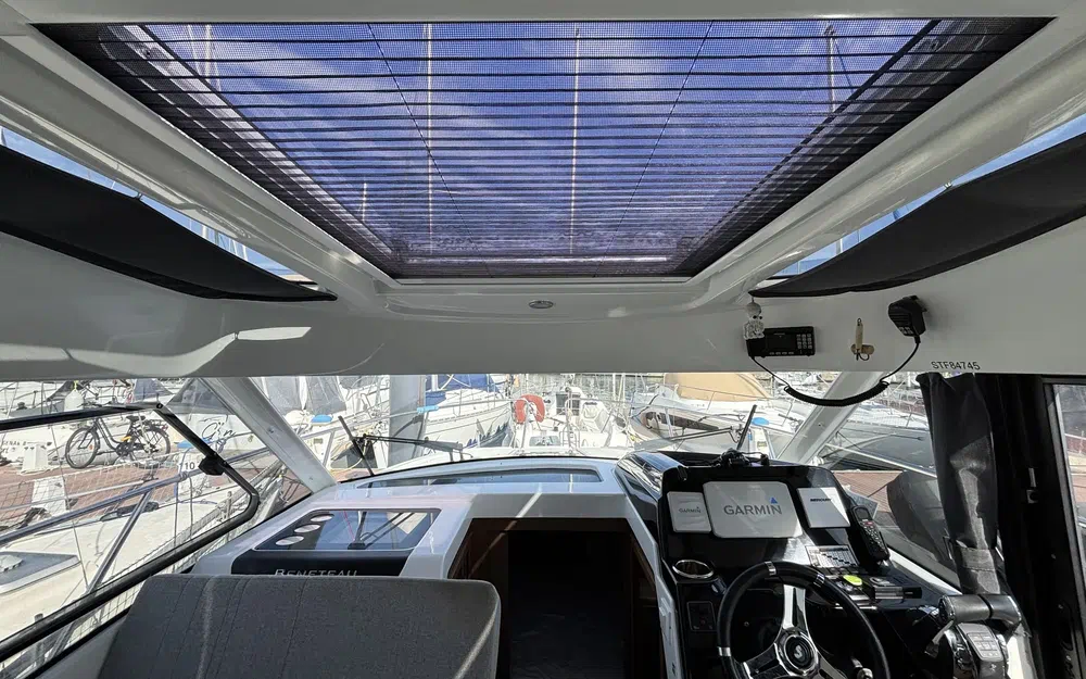 slider 23 Beneteau Antares 9 OB
