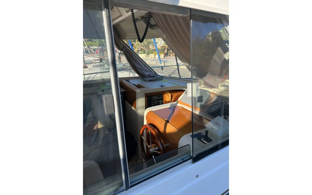 slider 16 Beneteau Antares Serie 9