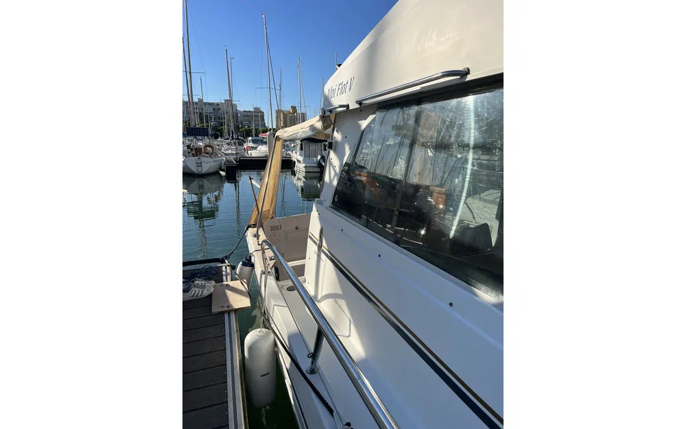 slider 5 Beneteau Antares Serie 9
