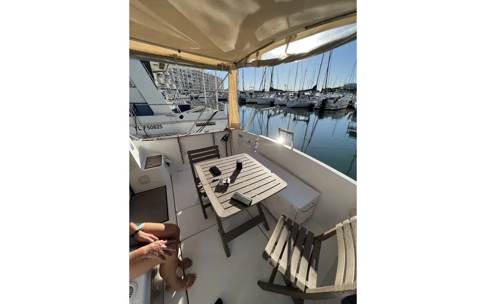 slider 8 Beneteau Antares Serie 9