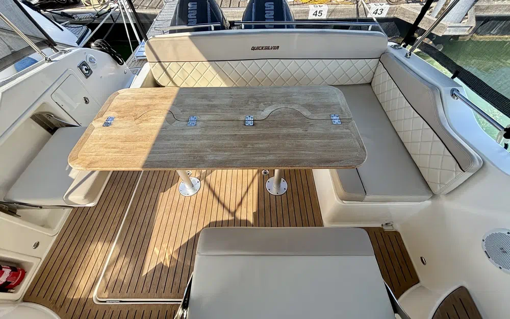 slider 17 Quicksilver Activ 875 Sundeck