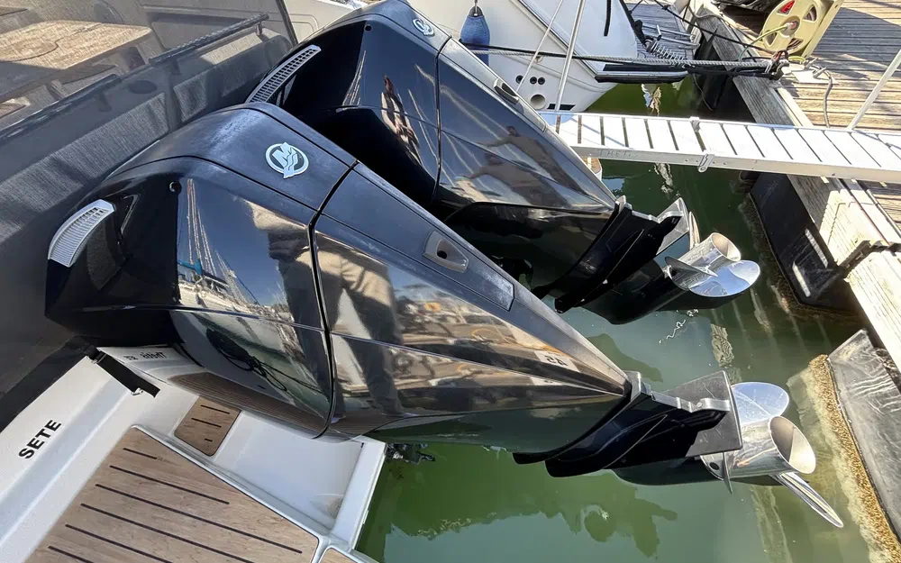 slider 20 Quicksilver Activ 875 Sundeck