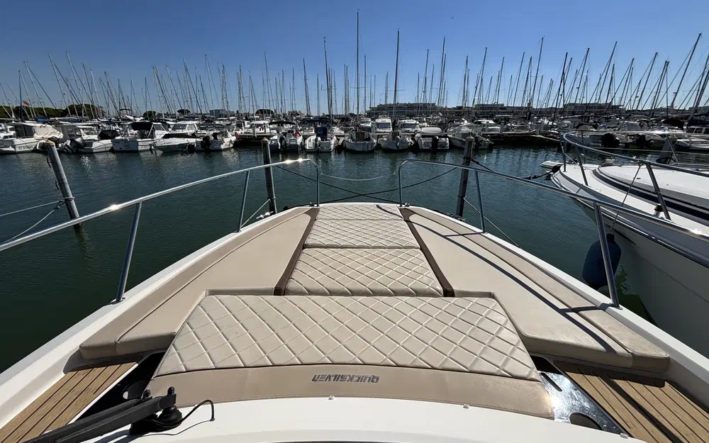 slider 6 Quicksilver Activ 875 Sundeck