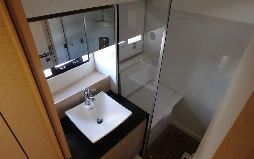 slider 13 Jeanneau Prestige 450 Fly