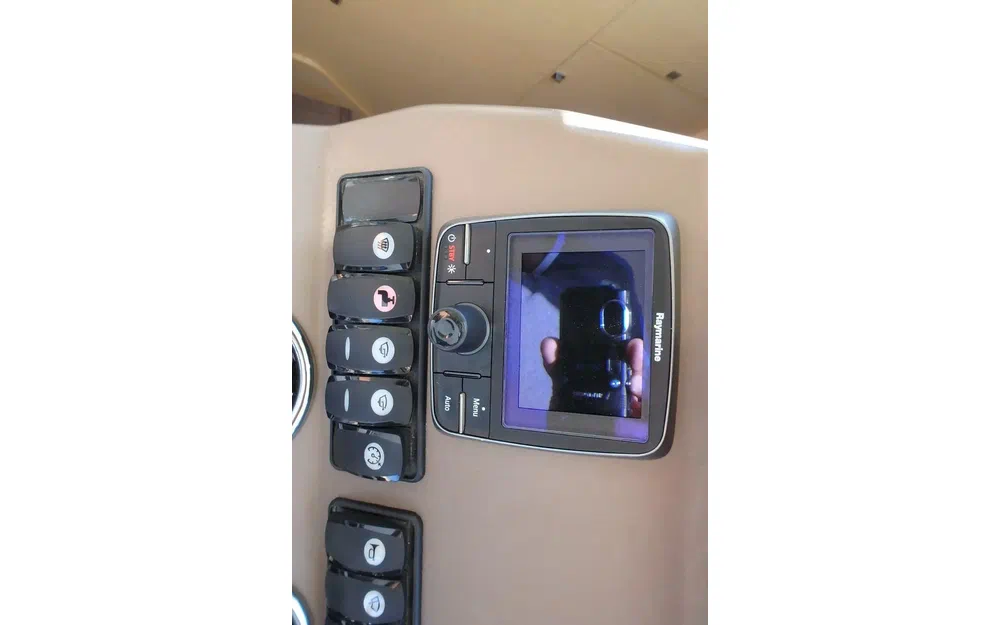 slider 15 Jeanneau Prestige 450 Fly