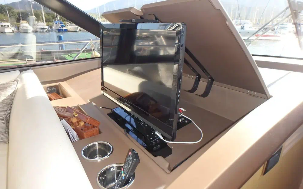 slider 17 Jeanneau Prestige 450 Fly