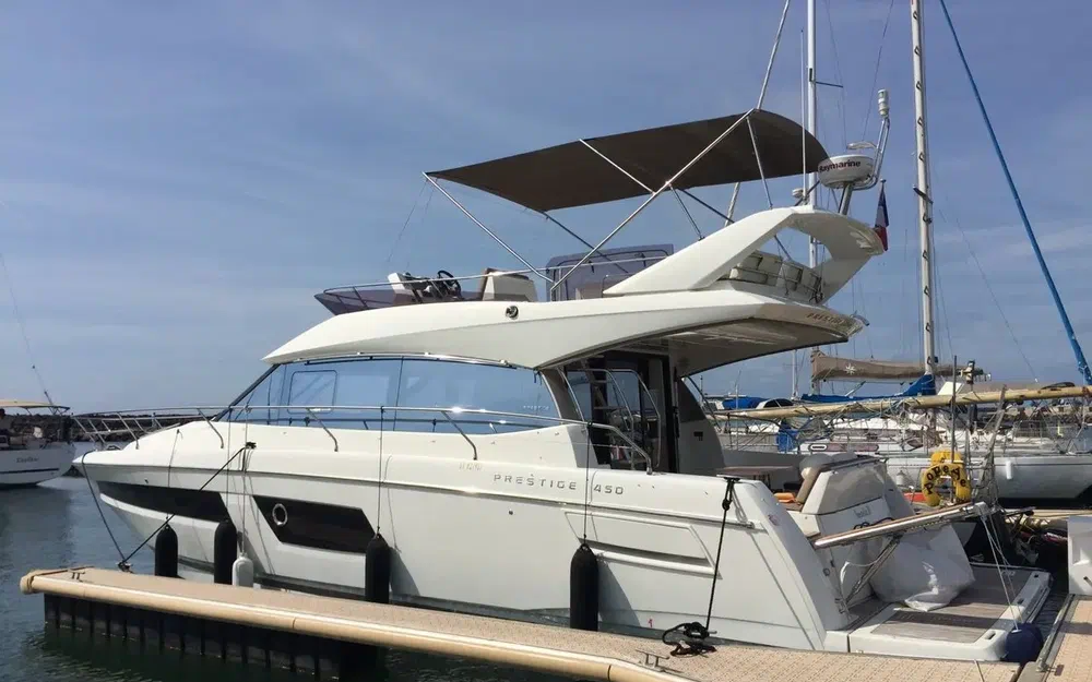 slider 1 Jeanneau Prestige 450 Fly