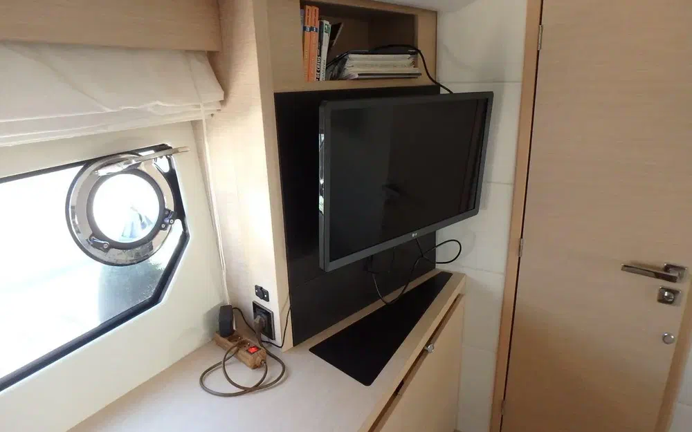 slider 19 Jeanneau Prestige 450 Fly