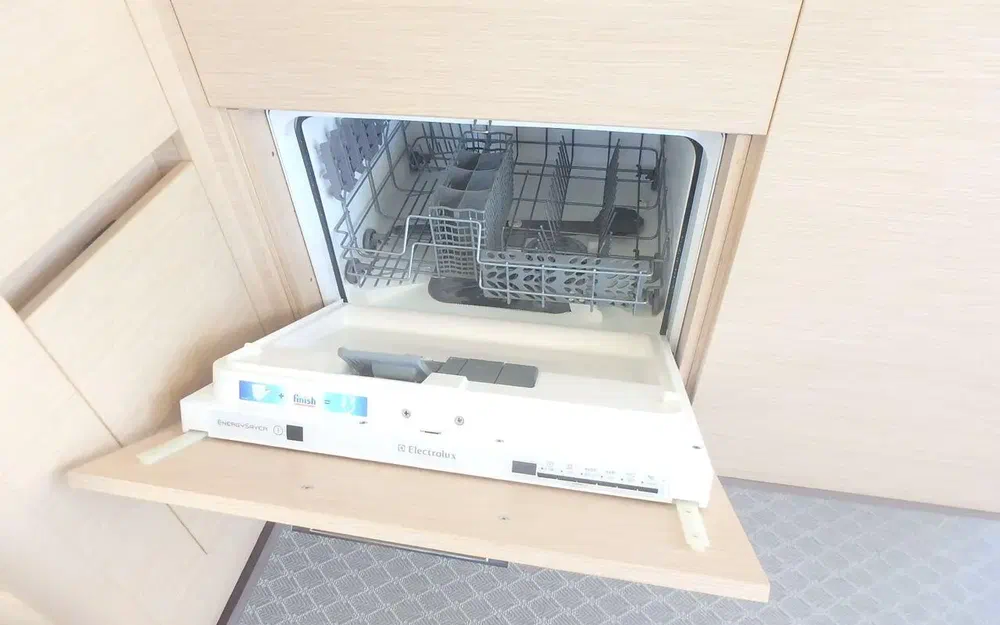 slider 27 Jeanneau Prestige 450 Fly