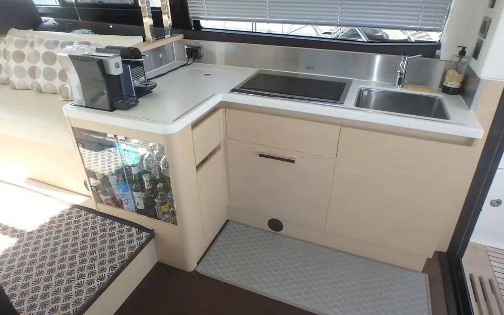 slider 5 Jeanneau Prestige 450